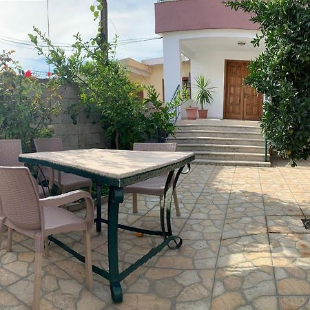Shtepi Me Qera Fier Villa Buitenkant foto