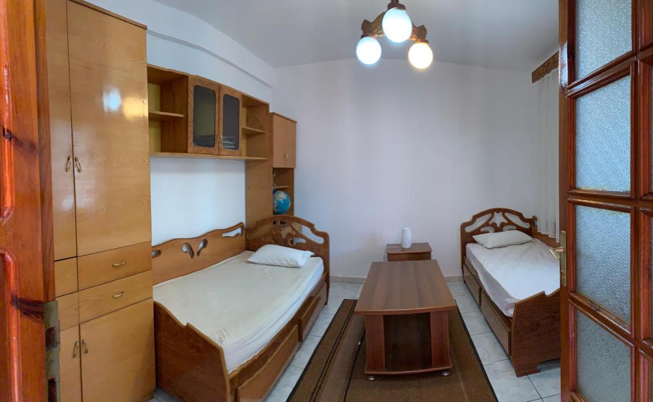 Shtepi Me Qera Fier Villa Buitenkant foto